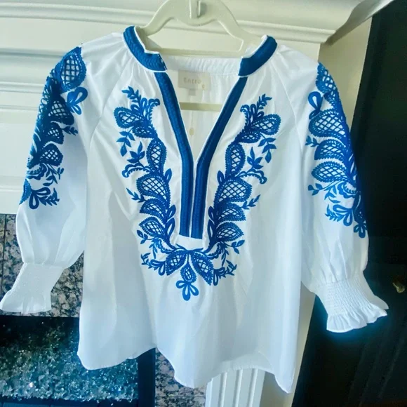 NWT Entro Madelyn Blouse; White Tunic with Royal Blue Embroidery - Picture 5 of 5